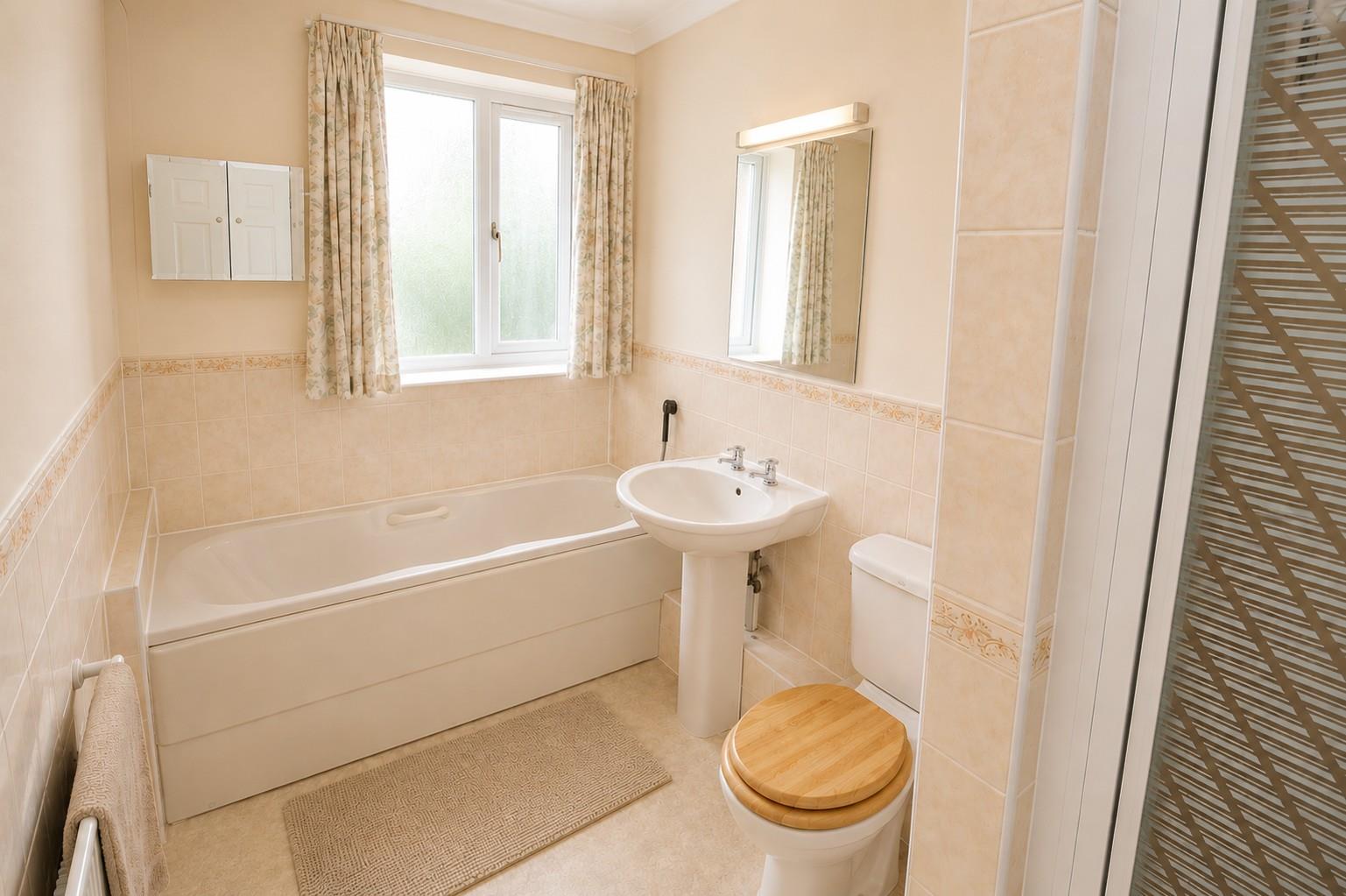 Carew Close, Tilehurst, Reading